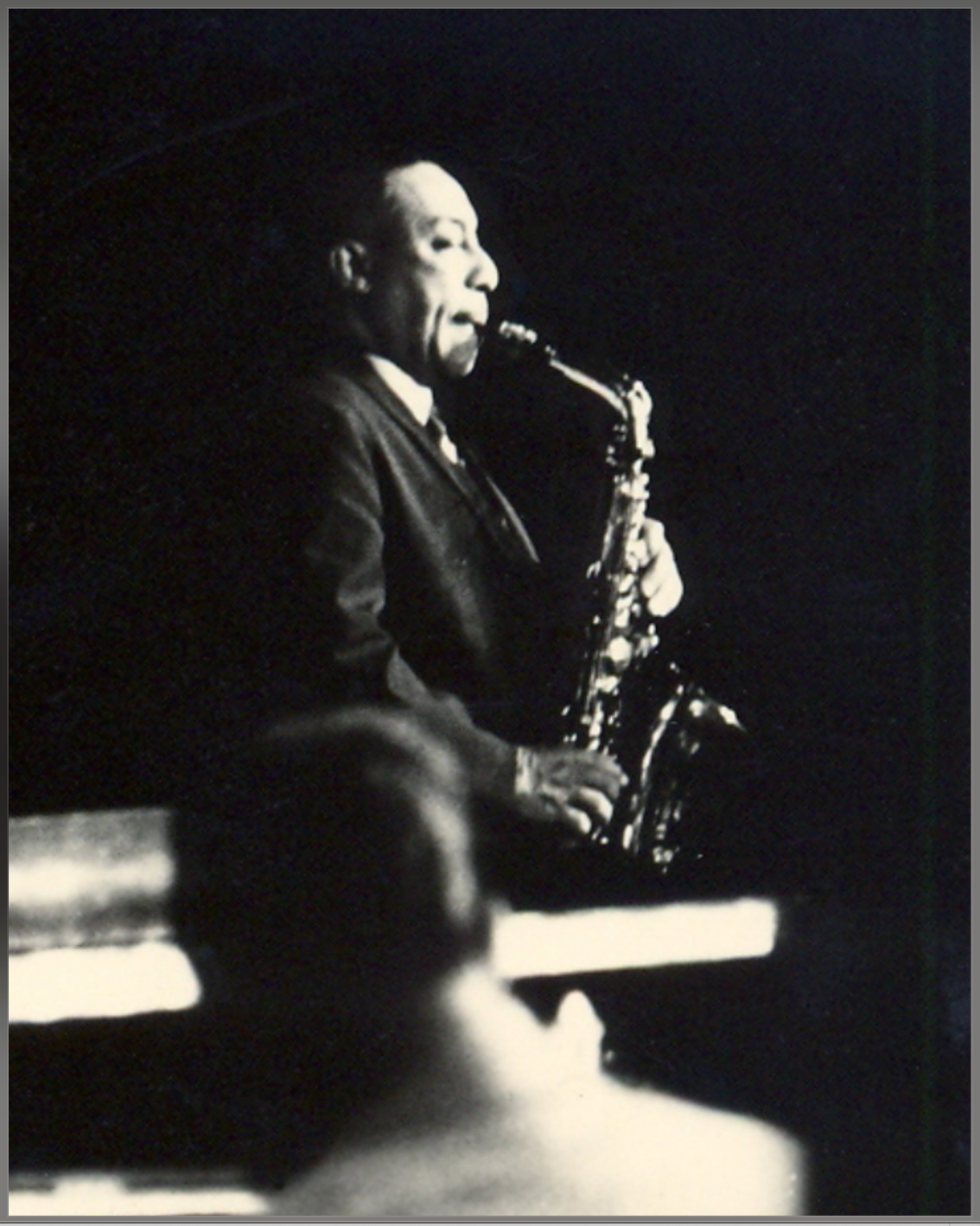 Hodges playing in Duke Ellington orchestra